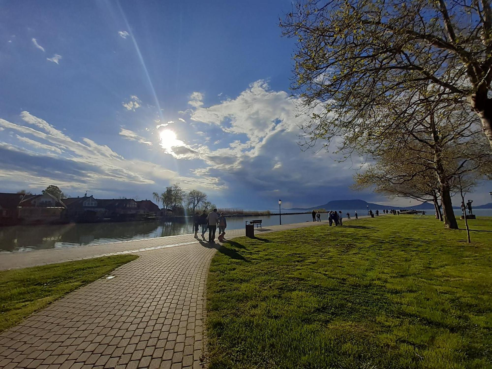 Livi Apartman Merevfalu Kerti Medencevel Fonyod Bagian luar foto